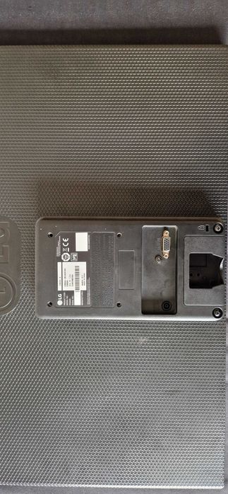 Monitor LG 22M38A (22'' - Full HD - LED TN)