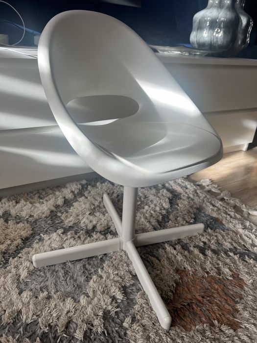 Krzesełko ikea do biurka