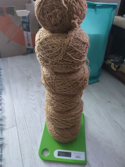 Zestaw włóczki beżowej