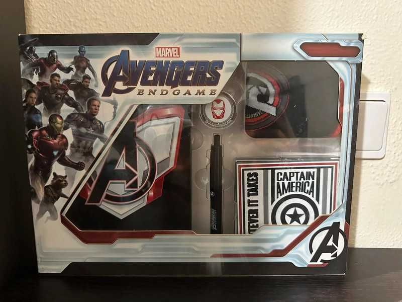 Conjunto Marvel Avengers: Endgame — Kit Colecionador NOVO