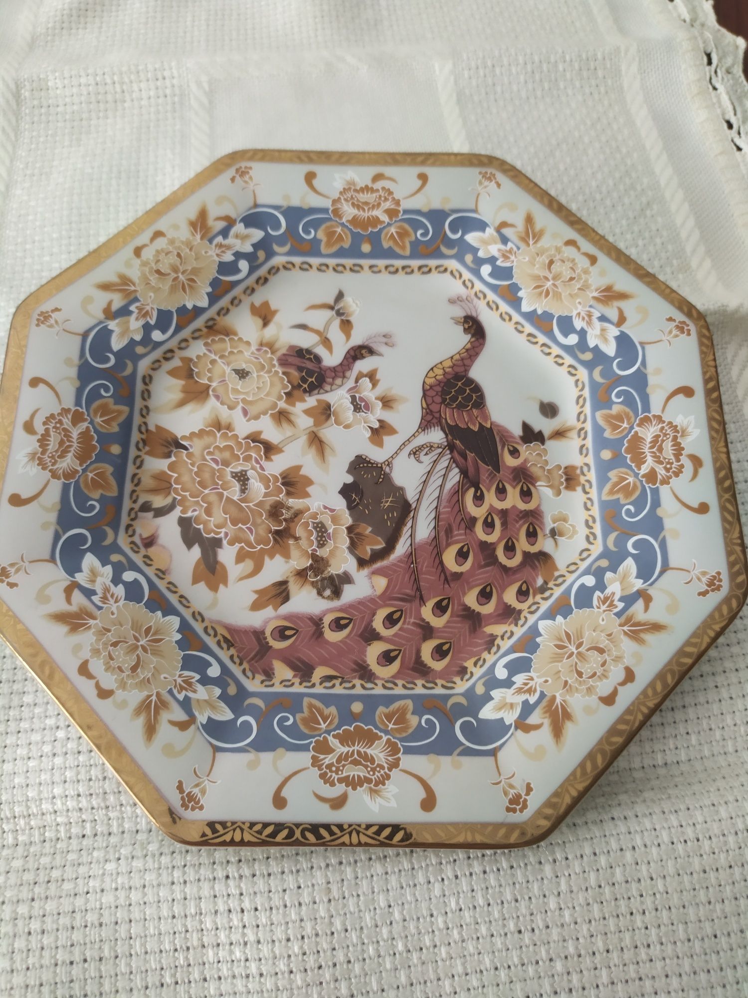 Porcelana fina Portuguesa e porcelana japonesa
