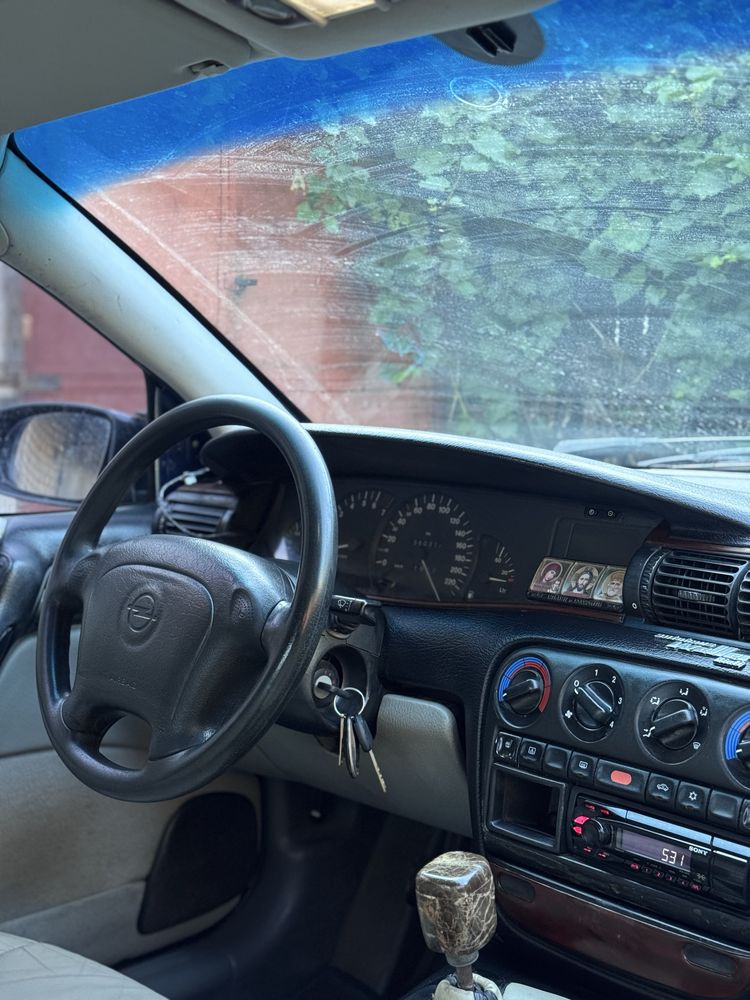 Opel Omega B 1995 2.0i ГБО-4