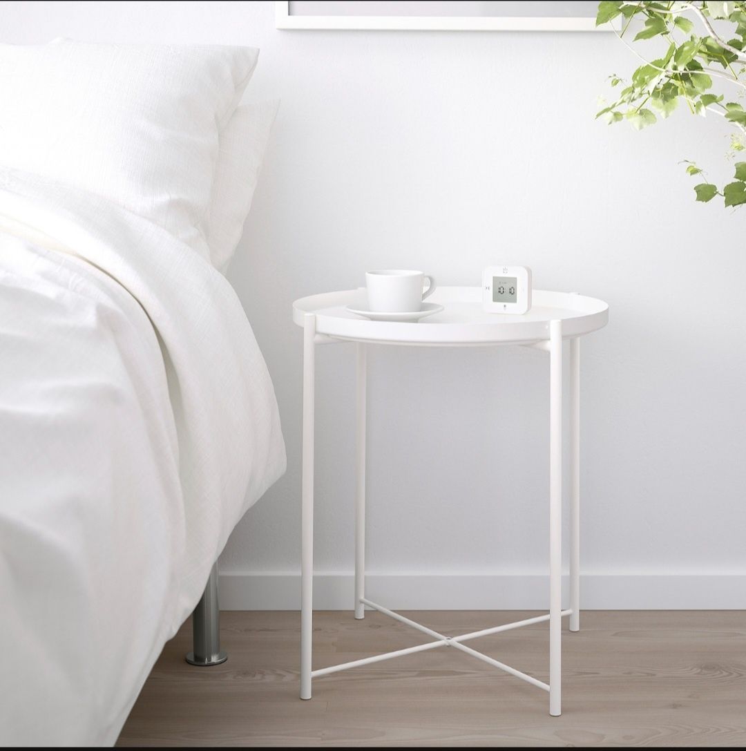 Metalowy stolik z tacą gladom ikea