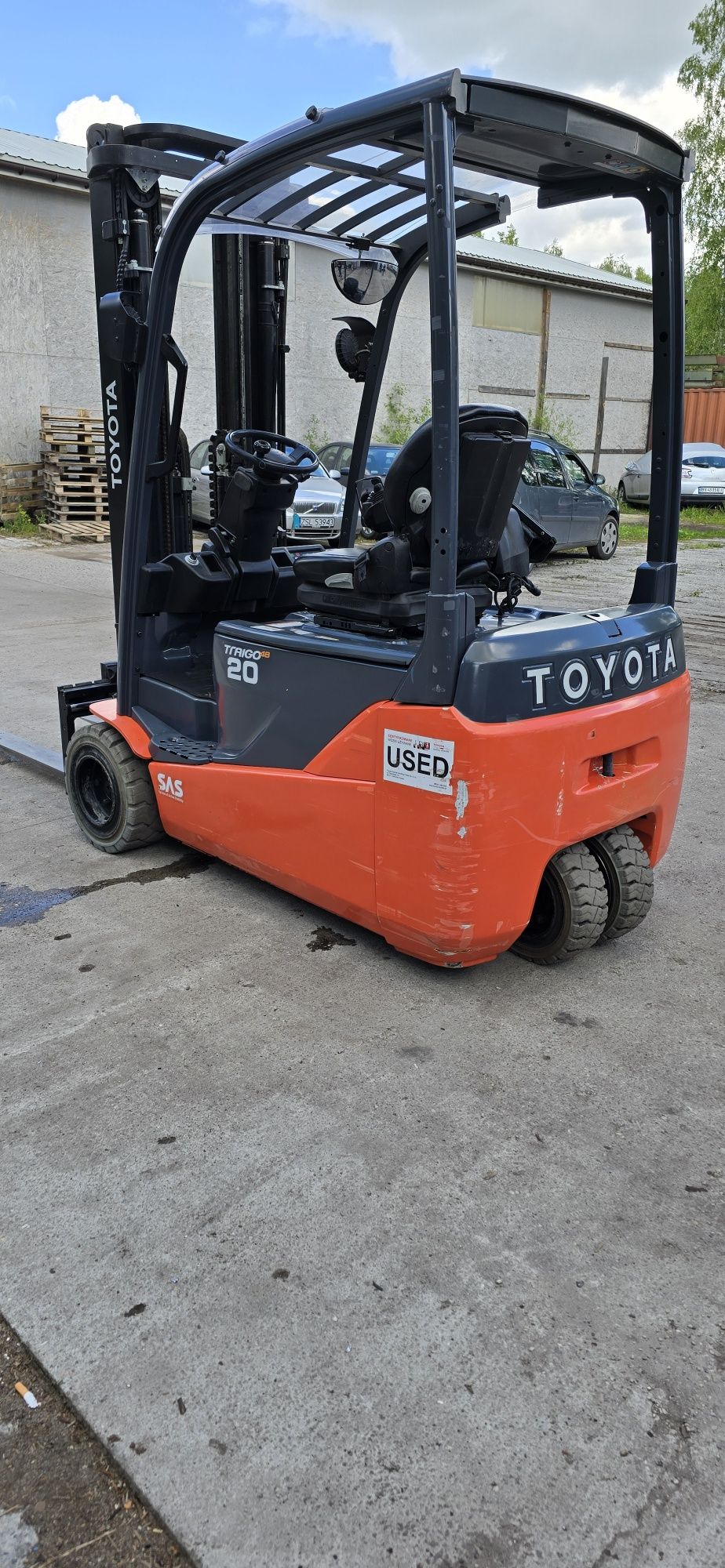Wózek widłowy elektryczny TOYOTA 8FBE20T TRIPLEX salon polska FAKTURA