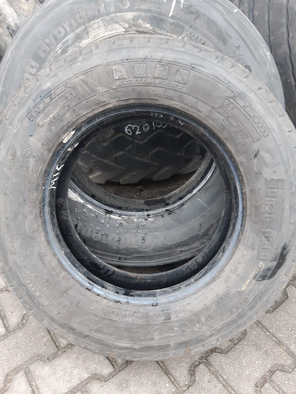 Opona 215/75R17.5 J Pirelli