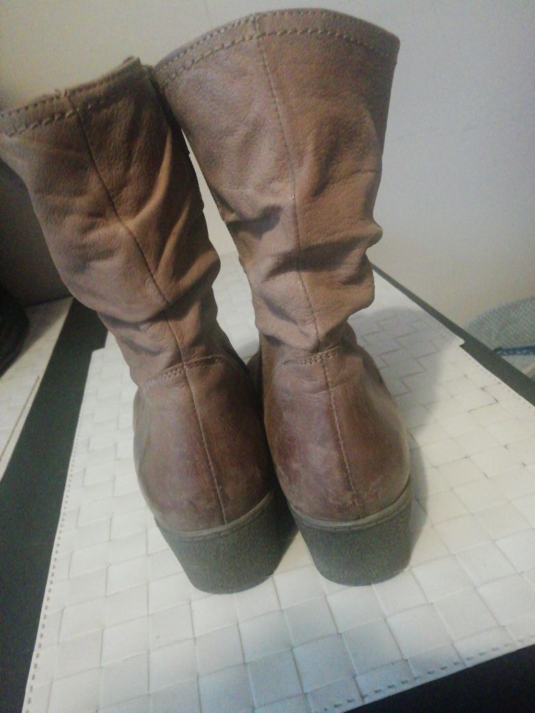 Buty na Koturnie
