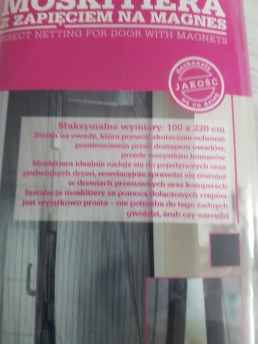 Moskitiera na drzwi z zapięciem na magnes