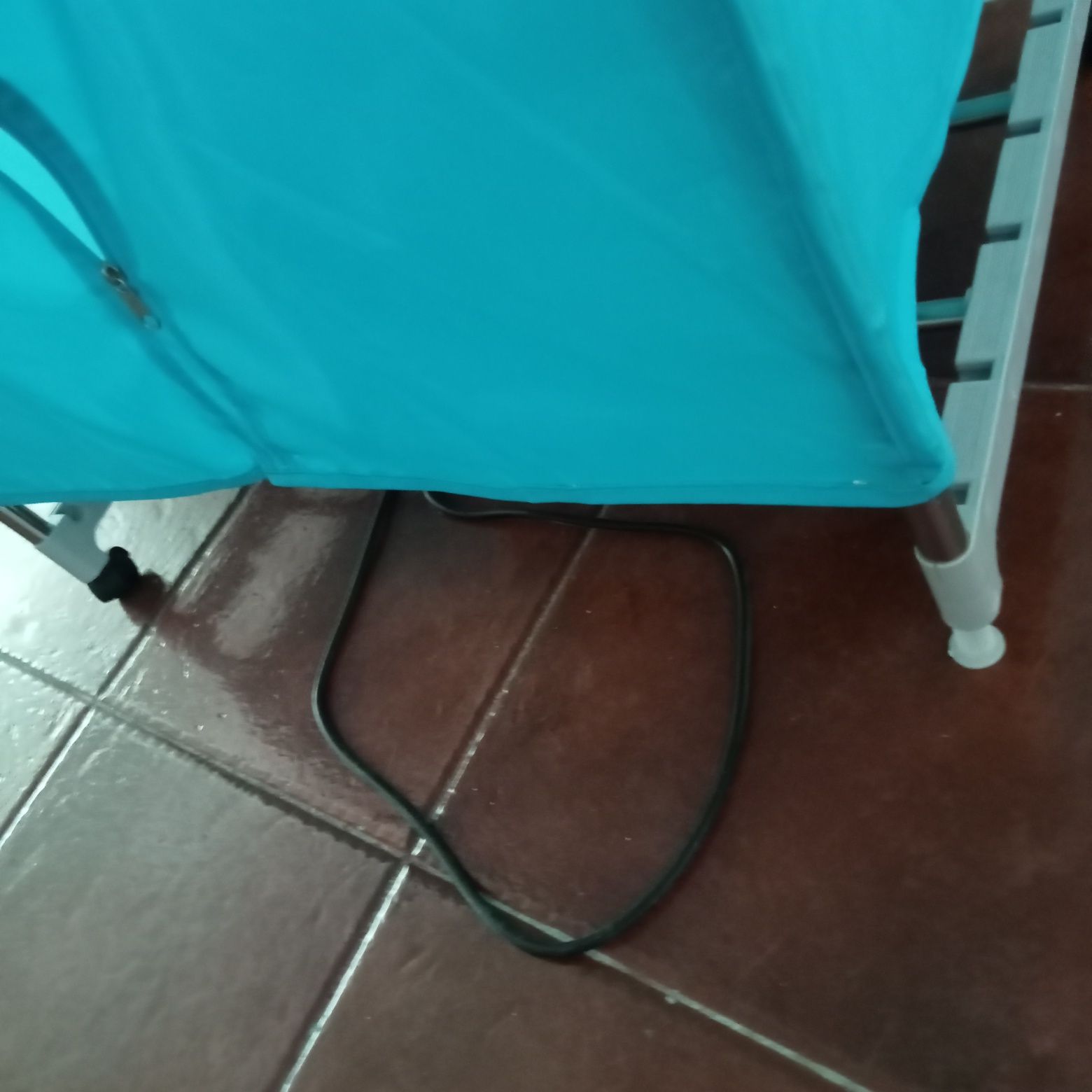 Vendo secador de roupa.