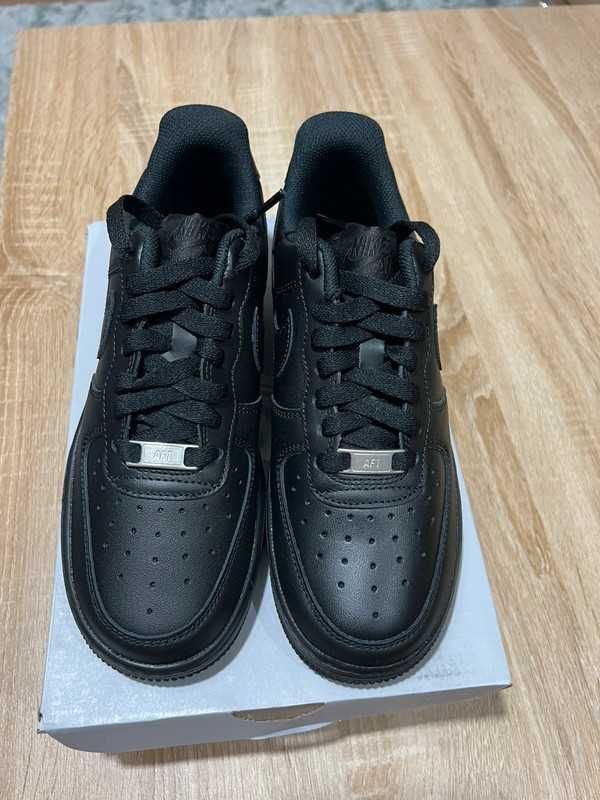 Czarny|Sportowe-Damskie Nike AirForce 1 UnisexTrampki 41