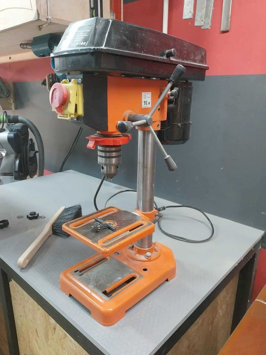 Wiertarka stołowa kolumnowa