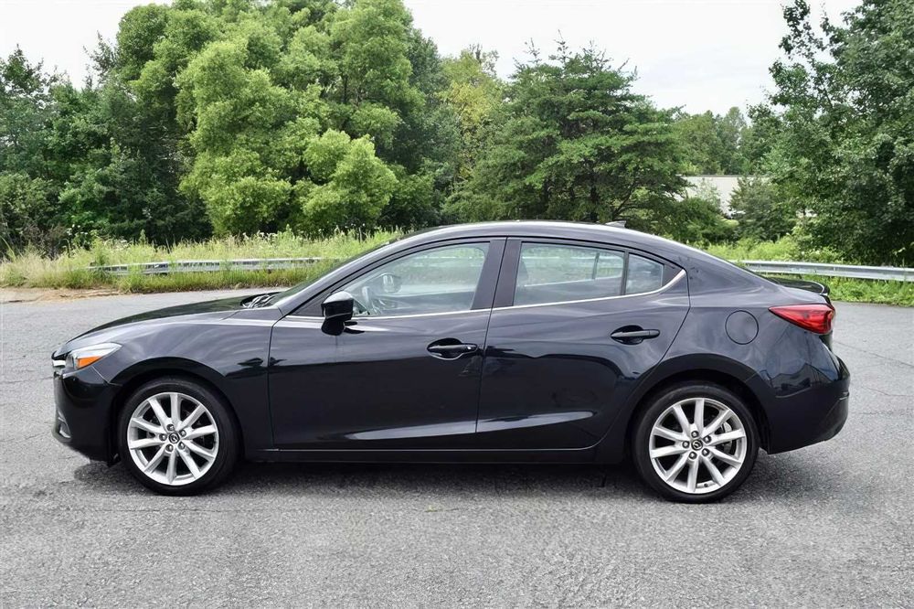 Mazda  Mazda3      2017