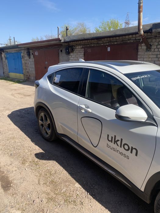 Авто в аренду под такси