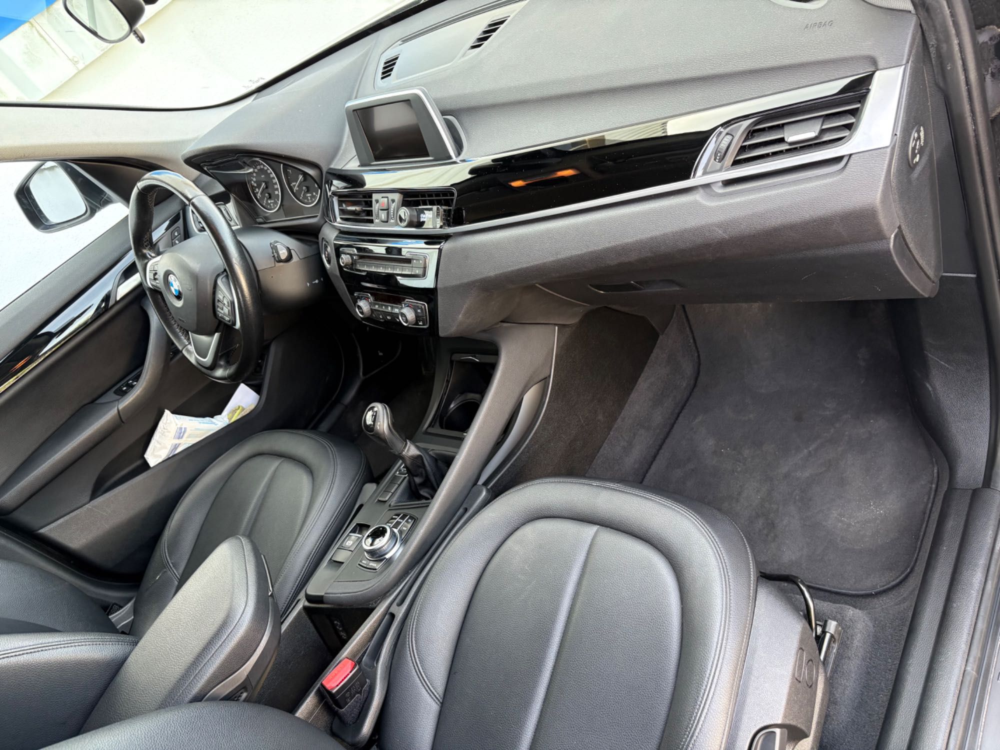 BMW X1 s drive16d – Espaçoso, Versátil e Económico