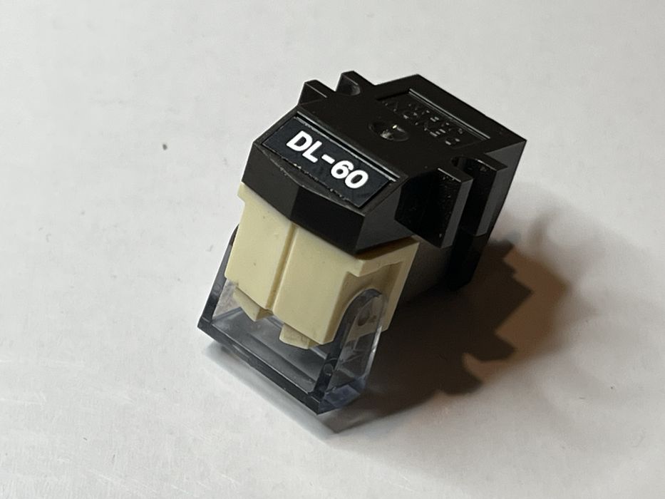 Качественная японская головка для винила DENON DL-60