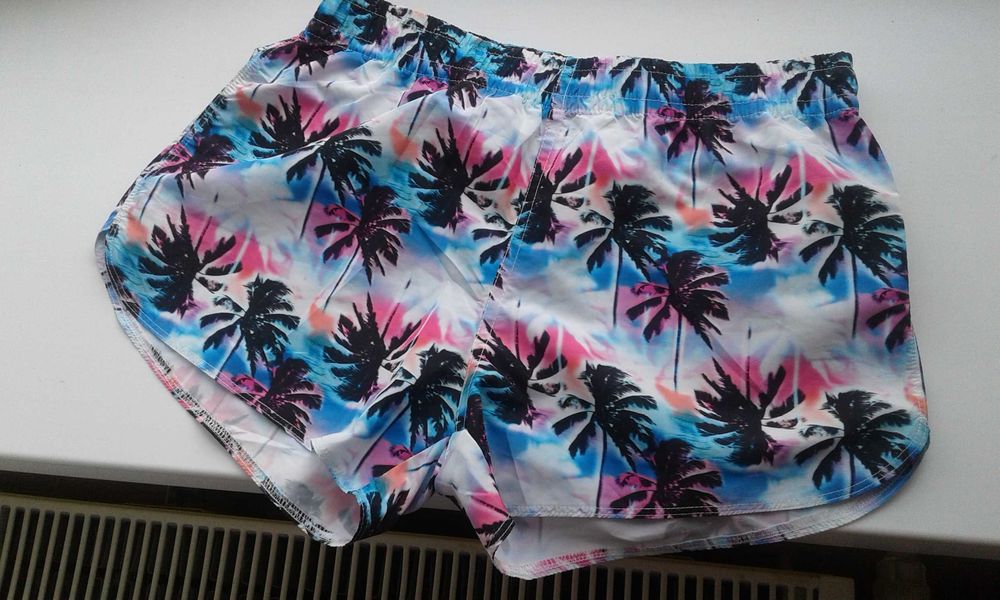 Шорты для дома и пляжа H&M для девочки и мальчика