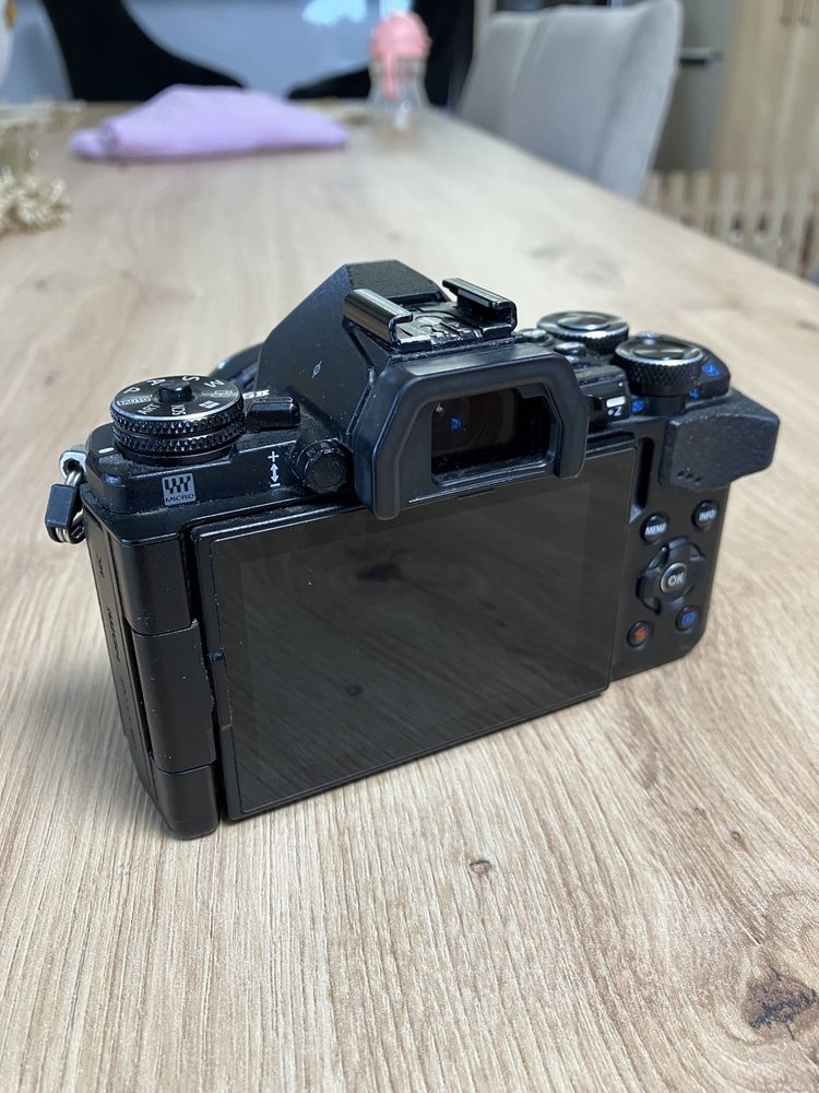 Olympus E-M5 Mark II Aparat + akcesoria