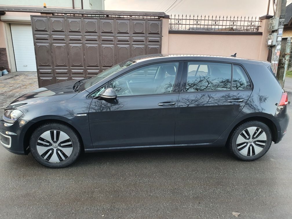 Volkswagen e-Golf 2017 35кВт