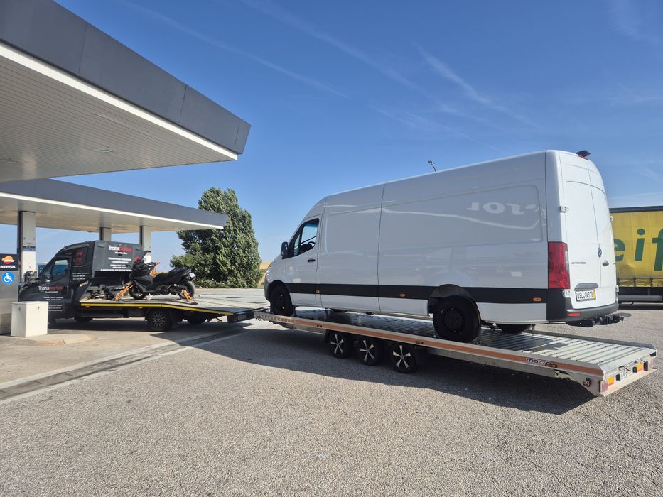 Reboque porta automóveis