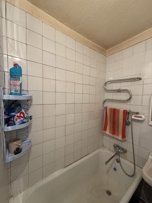 Сдается 2 комнатная квартира. Центр. Славянск.