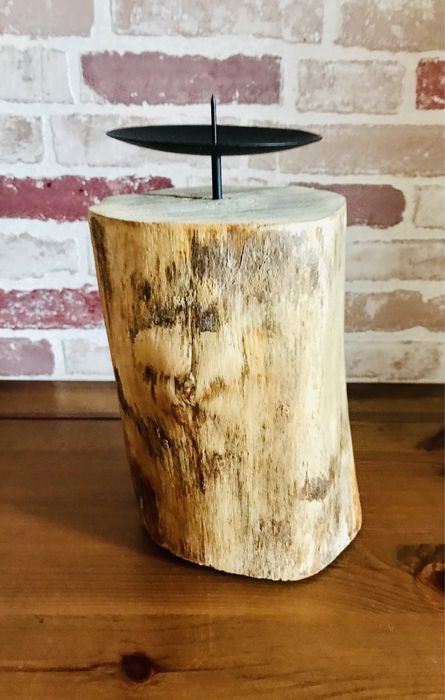 Drewniany świecznik na świece pieniek