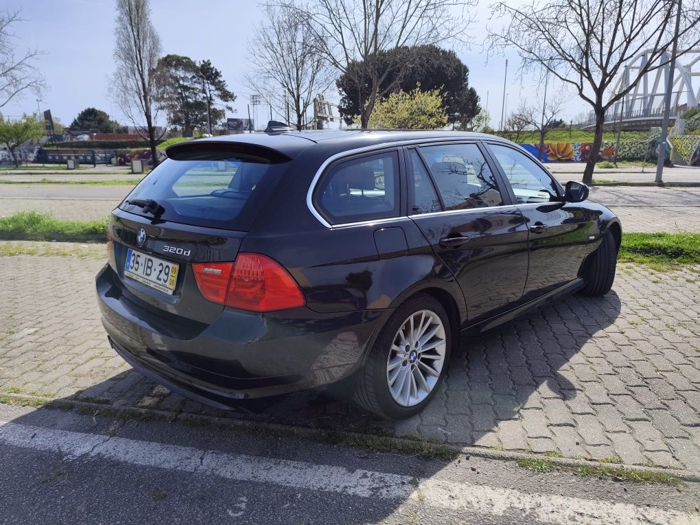 Bmw 320d Touring Lci