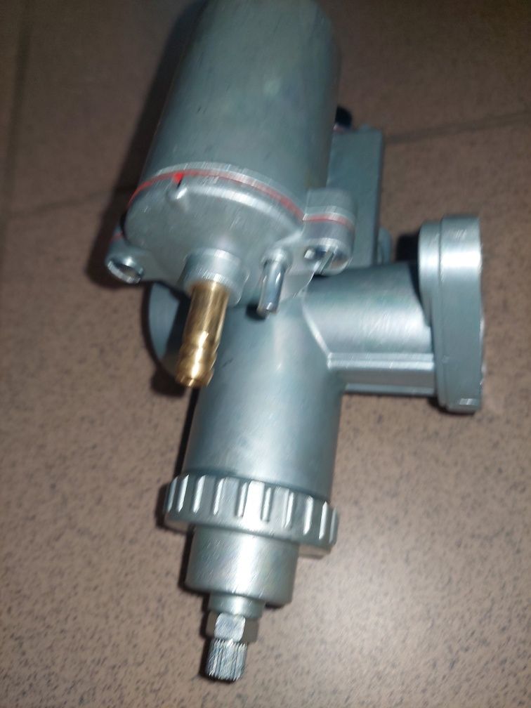 Nowy kpl gaznik jawa/cezeta 350 junak m7/m10