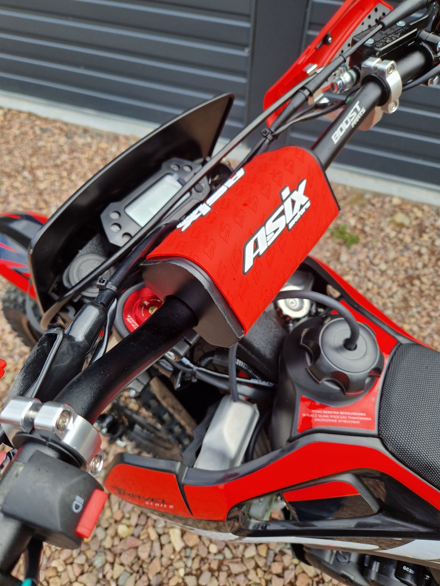 cross asix xt 97 oraz inne