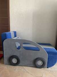 Дитячий диван Машинка з зазистом від падіння