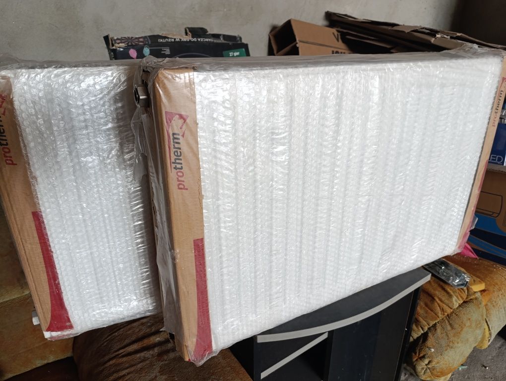 Сталевий радіатор Protherm 22 500×120 з бічним під'єднаням