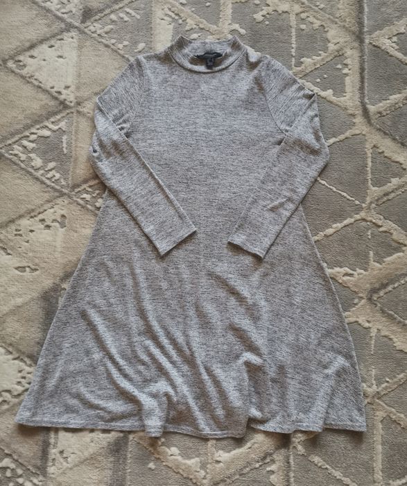 Szara trapezowa sukienka - Atmosphereo