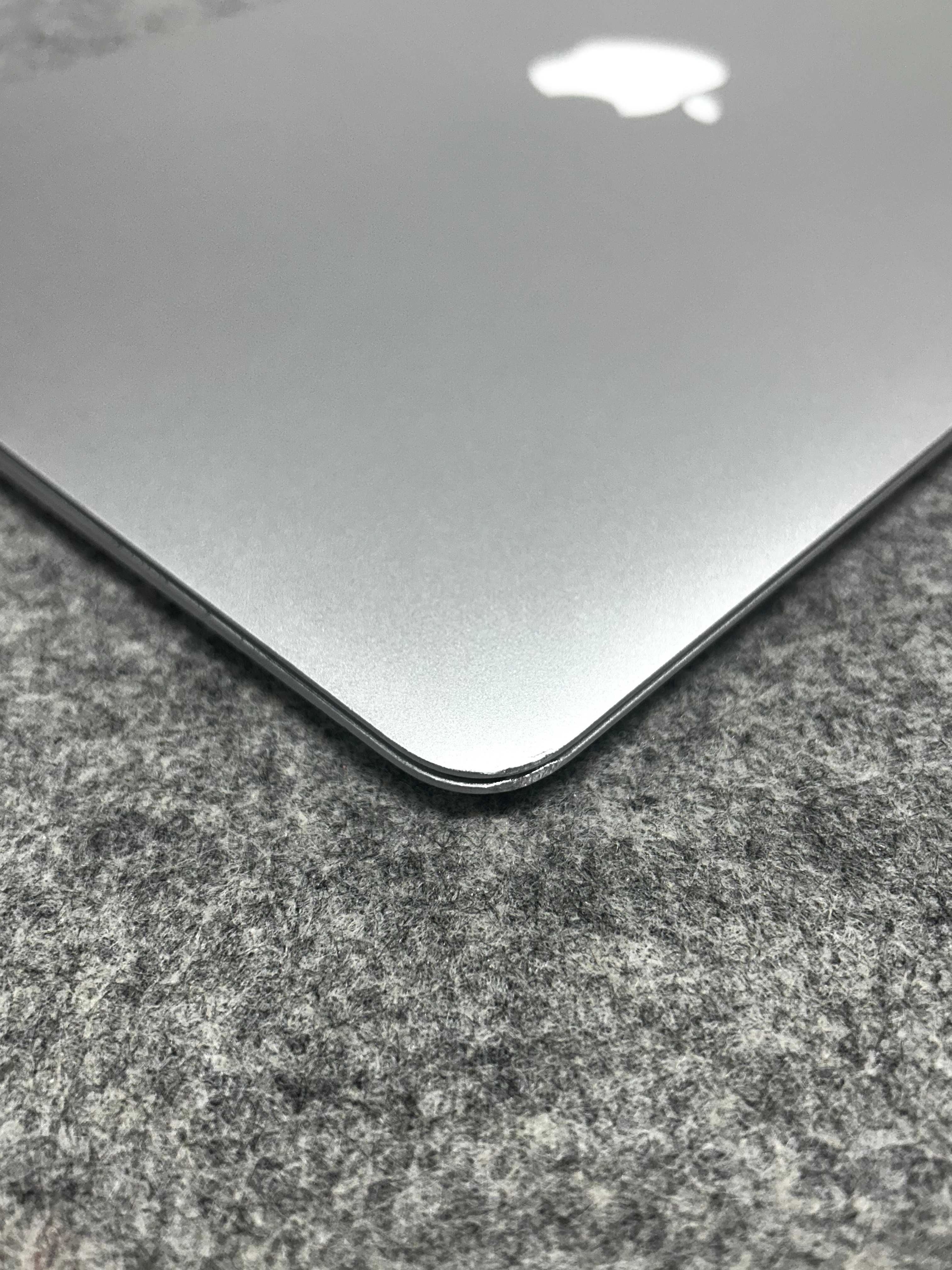 Apple Macbook Air 13 Core i5 8Gb MAC OS SONOMA
