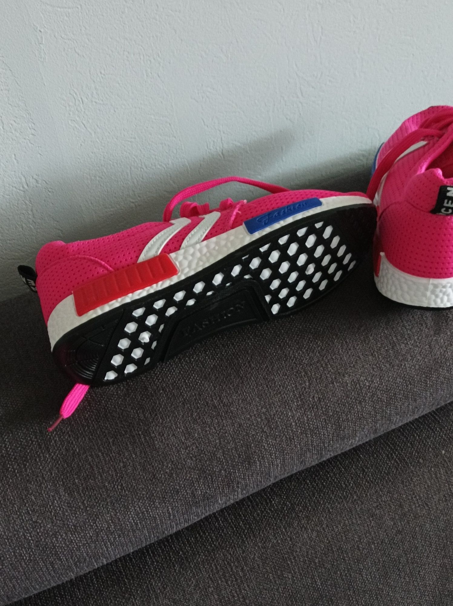 Buty sportowe damskie sneakersy różowe.