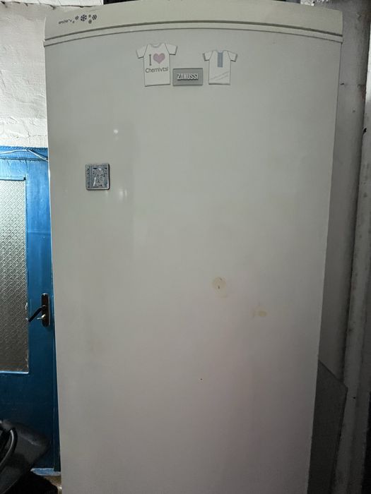 Холодильник zanussi