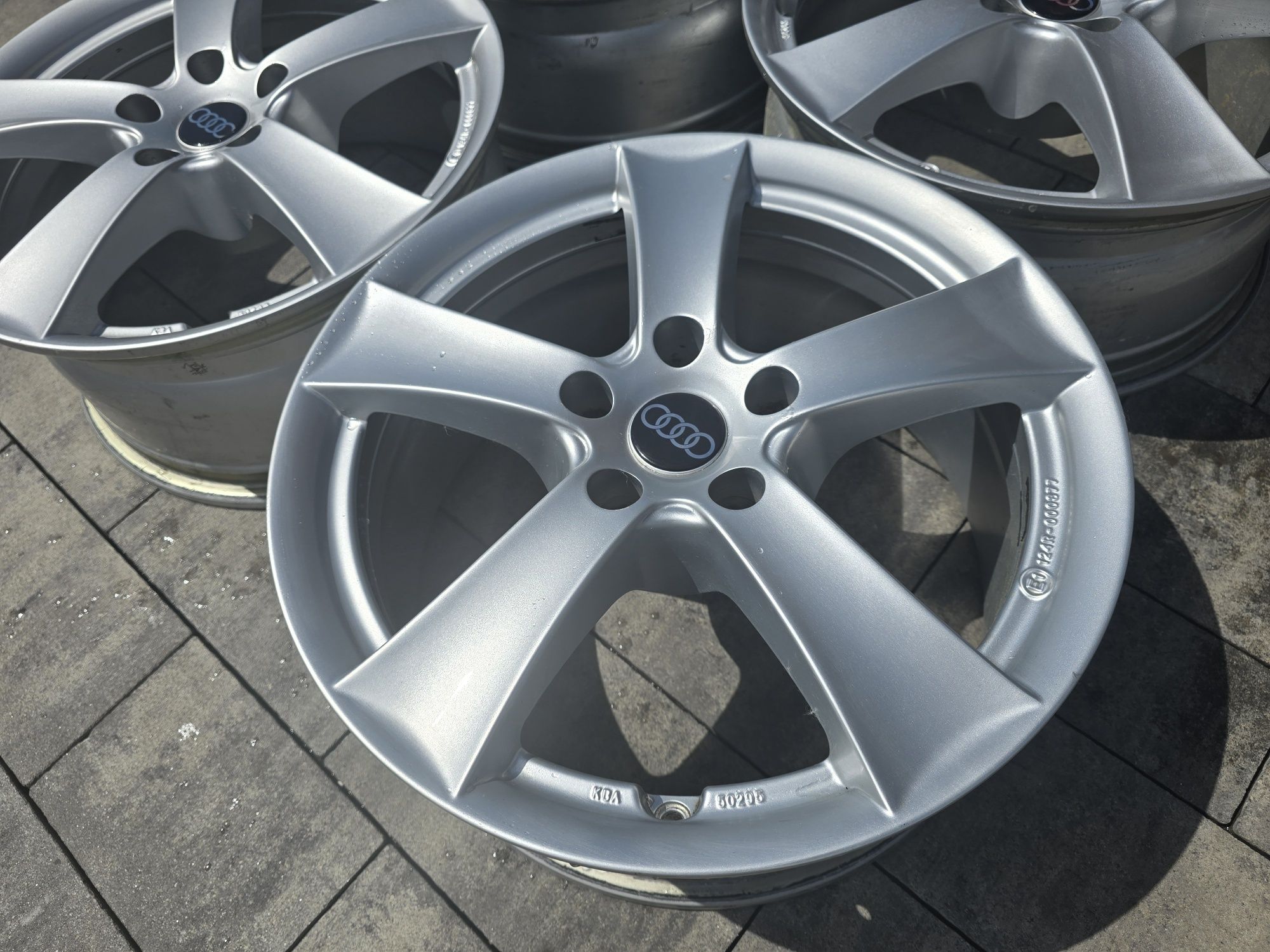 Felgi  17" 5x112 ET27 Audi A4 B8 B7 B6 A6 C5 C6 Q5 Q3 A5 VW Passat