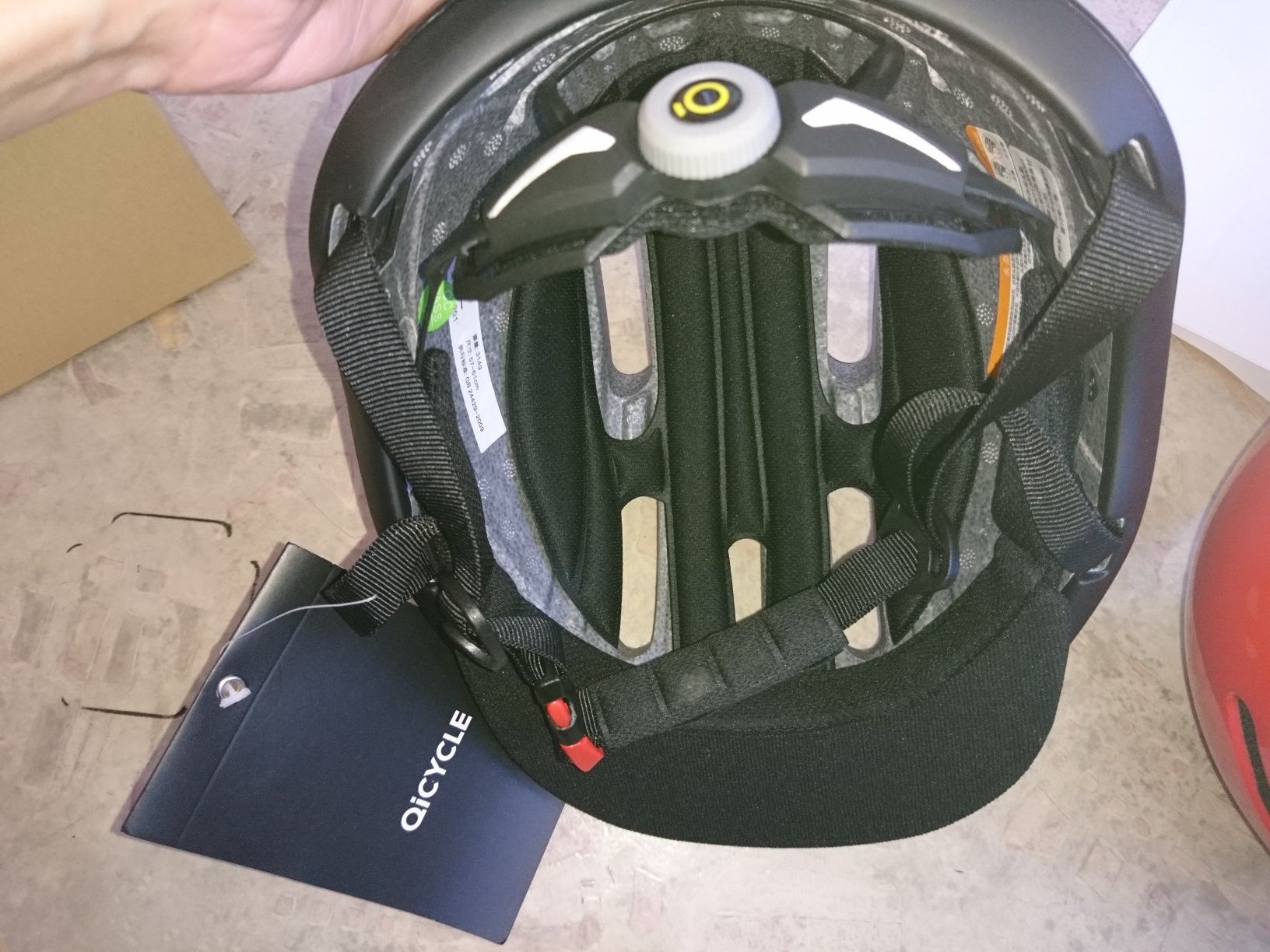 Продам два новых шлема Унисекс Xiaomi Qicycle City Helmet 57-61 см