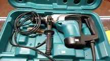 Młot udarowy SDS Max Makita HR4002 6,1 J 1050W.
