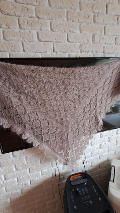 Хустка з козиної вовни і пуха .