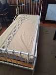 Cama Solteira da Ikea com colchao