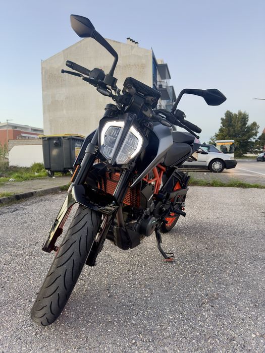 KTM 390 Duke 2022 / 5200 km / Como nova