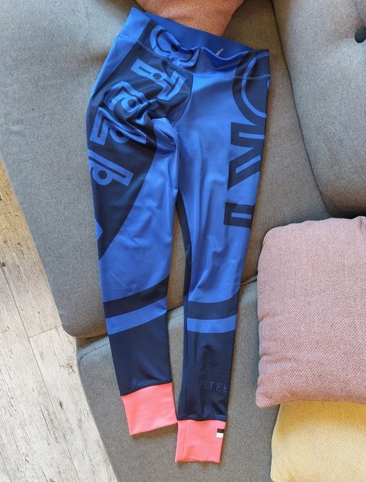 Damskie sportowe legginsy  firmy Adidas rozmiar XS (34)