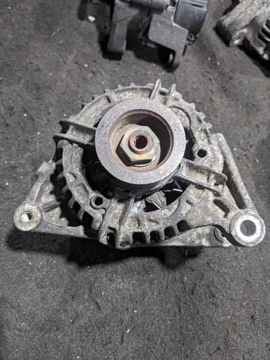 Генератор Toyota Corolla 1.4 1.6 Avensis 1.8 b 0124315024 27060-0D030