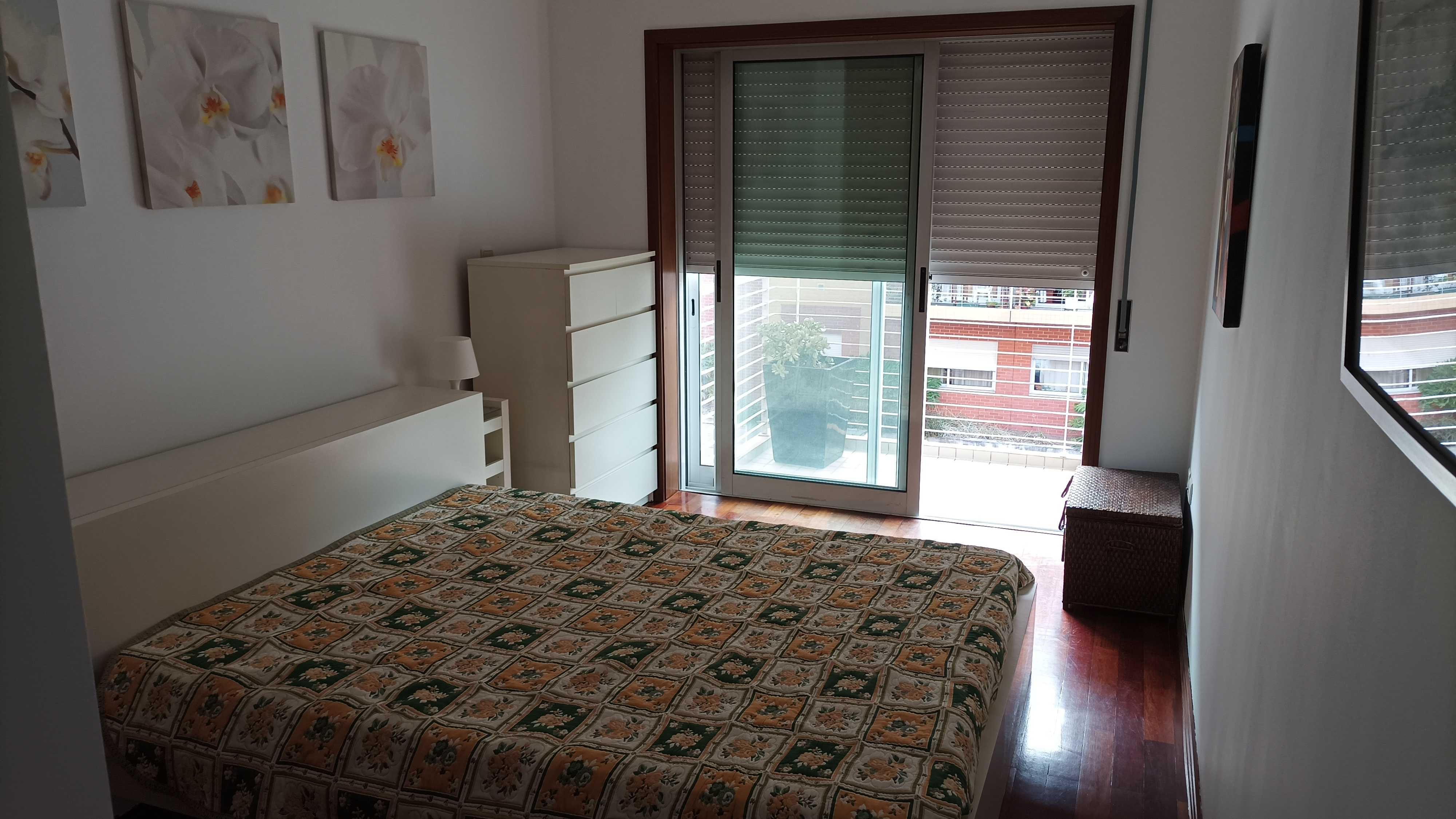quartos para alugar com usufruto de toda a casa a 1 min do IPO porto