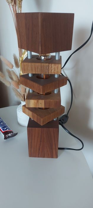 Ночник с дуба и лампа Едисона