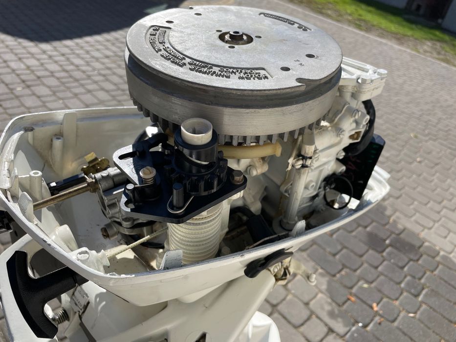 Silnik zaburtowy Johnson 6 km 2 t super stan