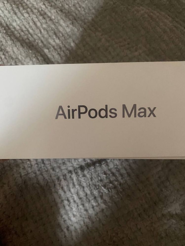 Продам AirPods MAX