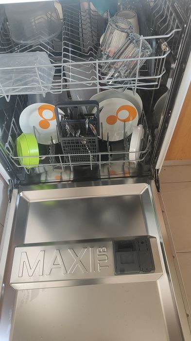 Vendo tudo cama com colchão