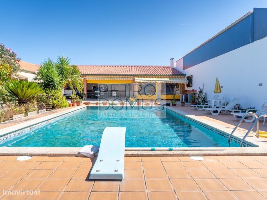 Quintinha T5 Com Piscina E Espaço Exterior Fantástico - Marinhais