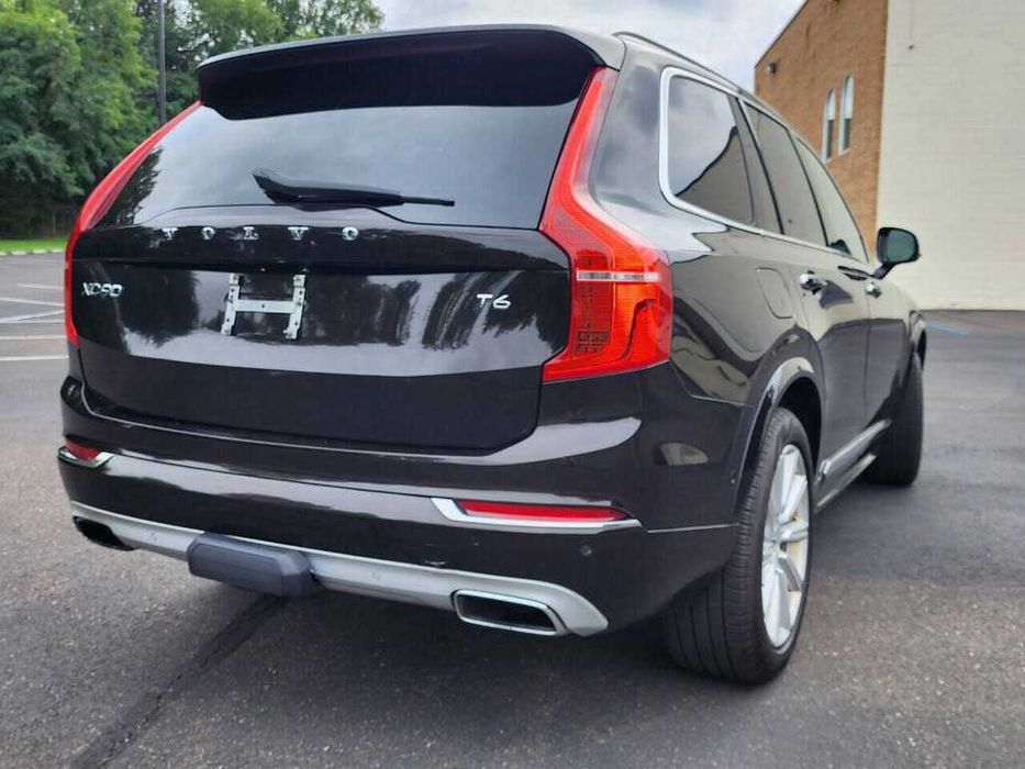 Volvo XC90 T6 R-Design      2016