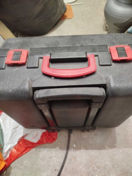 Conjunto de várias máquinas com mala