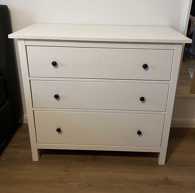 Komoda biała hemnes